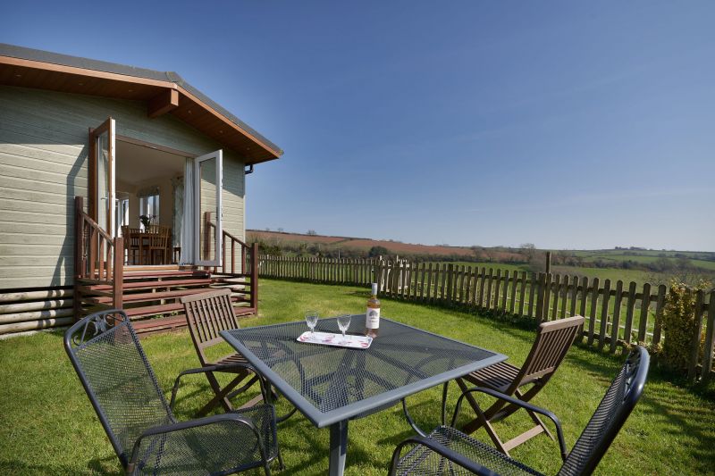 Mary Mills Farm - Exterioi